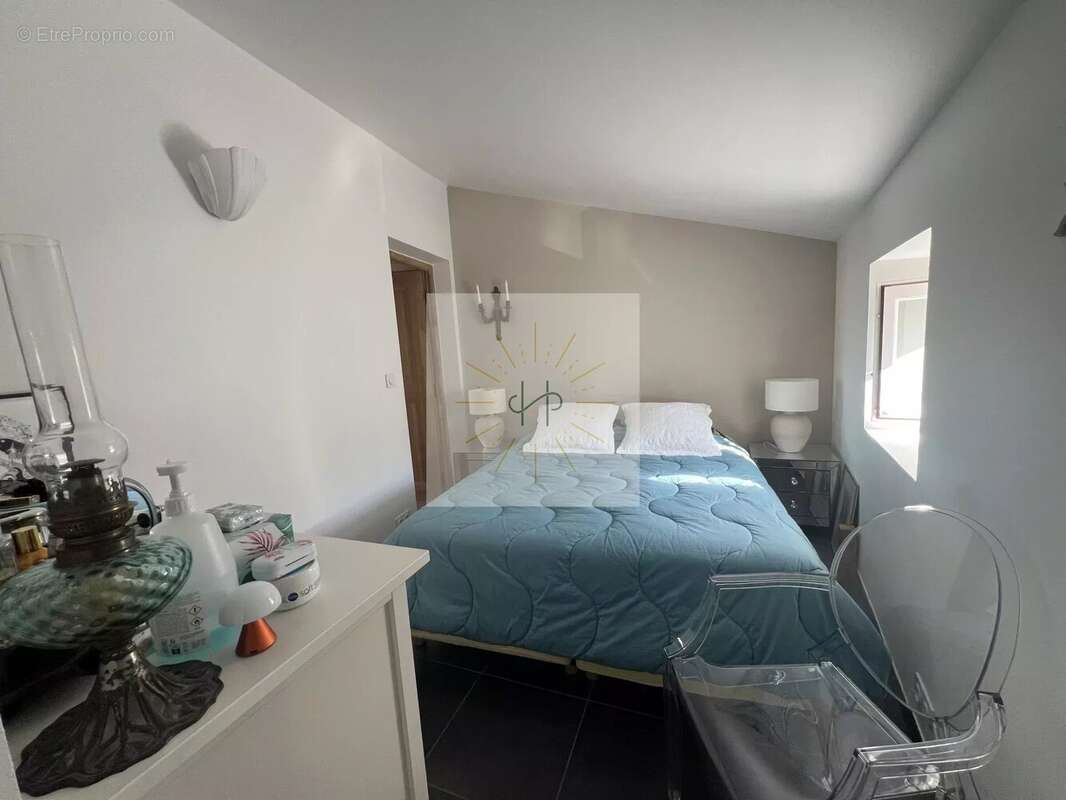 Maison à ALBA-LA-ROMAINE