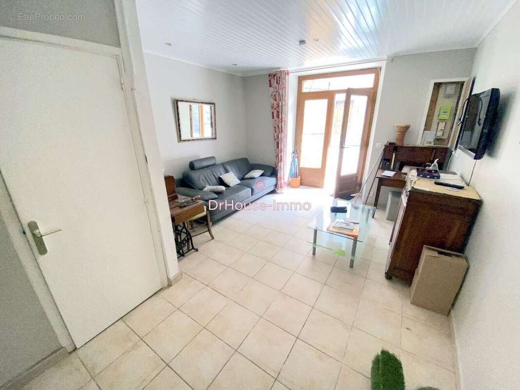 Maison 84 m² à Mayres  - photo 24