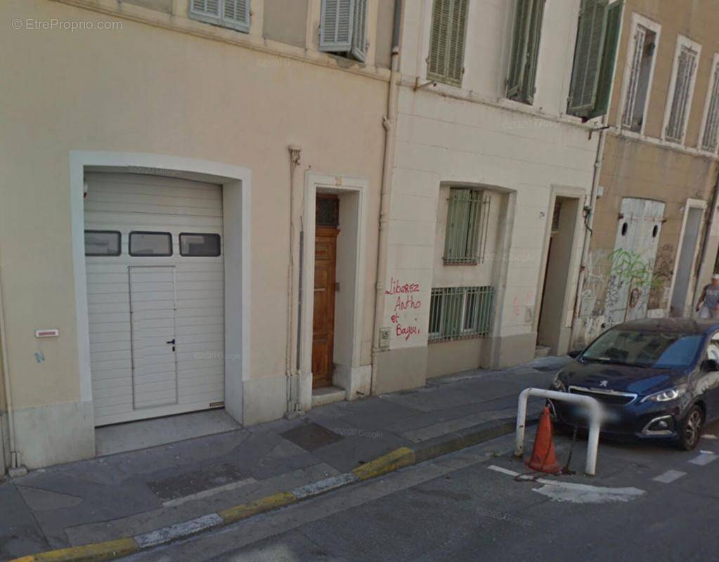 Appartement à MARSEILLE-5E