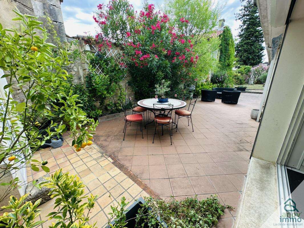 Maison à CHATEAUNEUF-SUR-CHARENTE