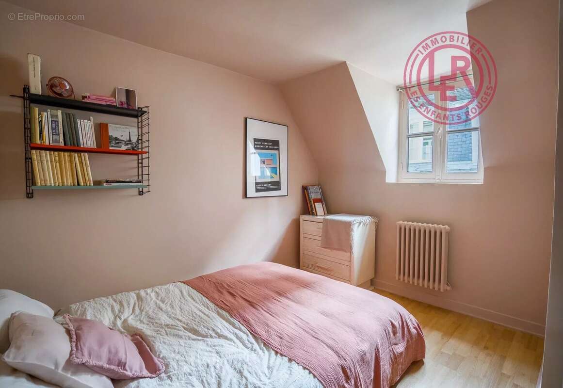 Appartement à PARIS-3E
