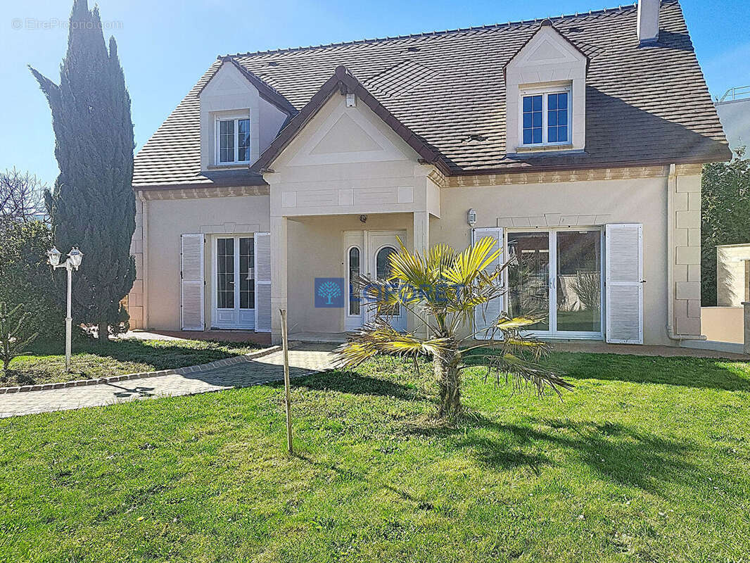 Maison Chauny 6 pièce(s) 150.98 m2 - photo 2