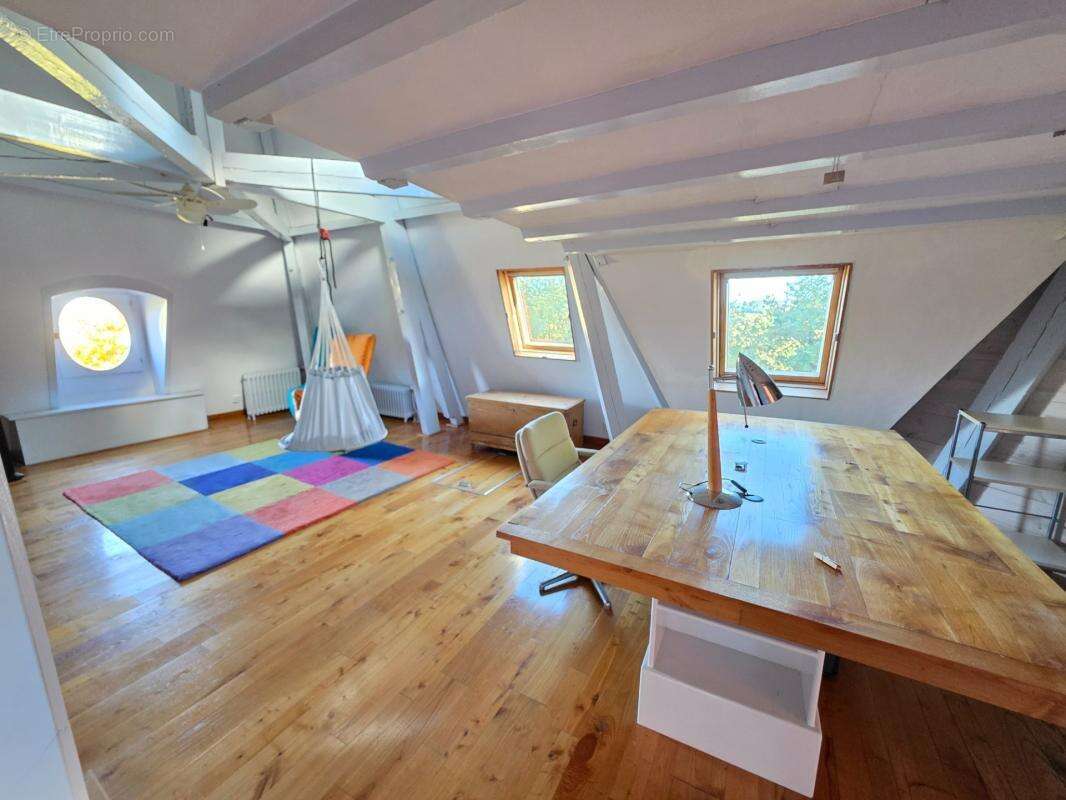Gros potentiel pour cette tres belle propriete de 19ha avec chateau et batiment de + de 1200 m² - photo 23