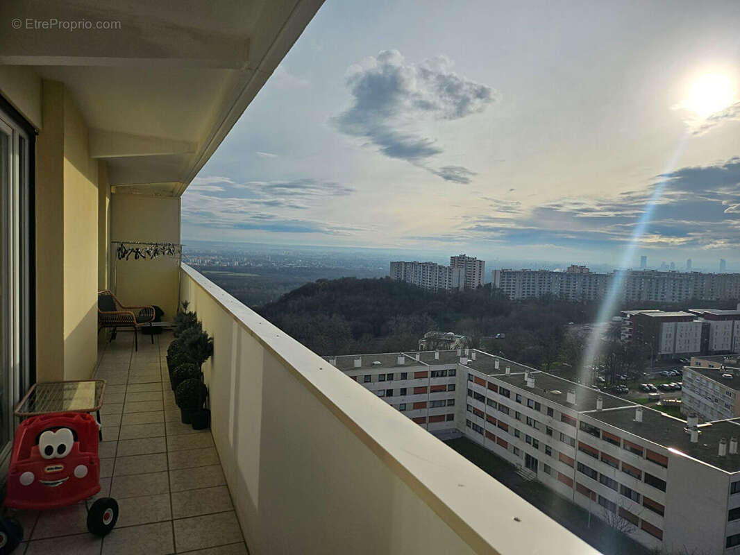 Appartement à RILLIEUX-LA-PAPE