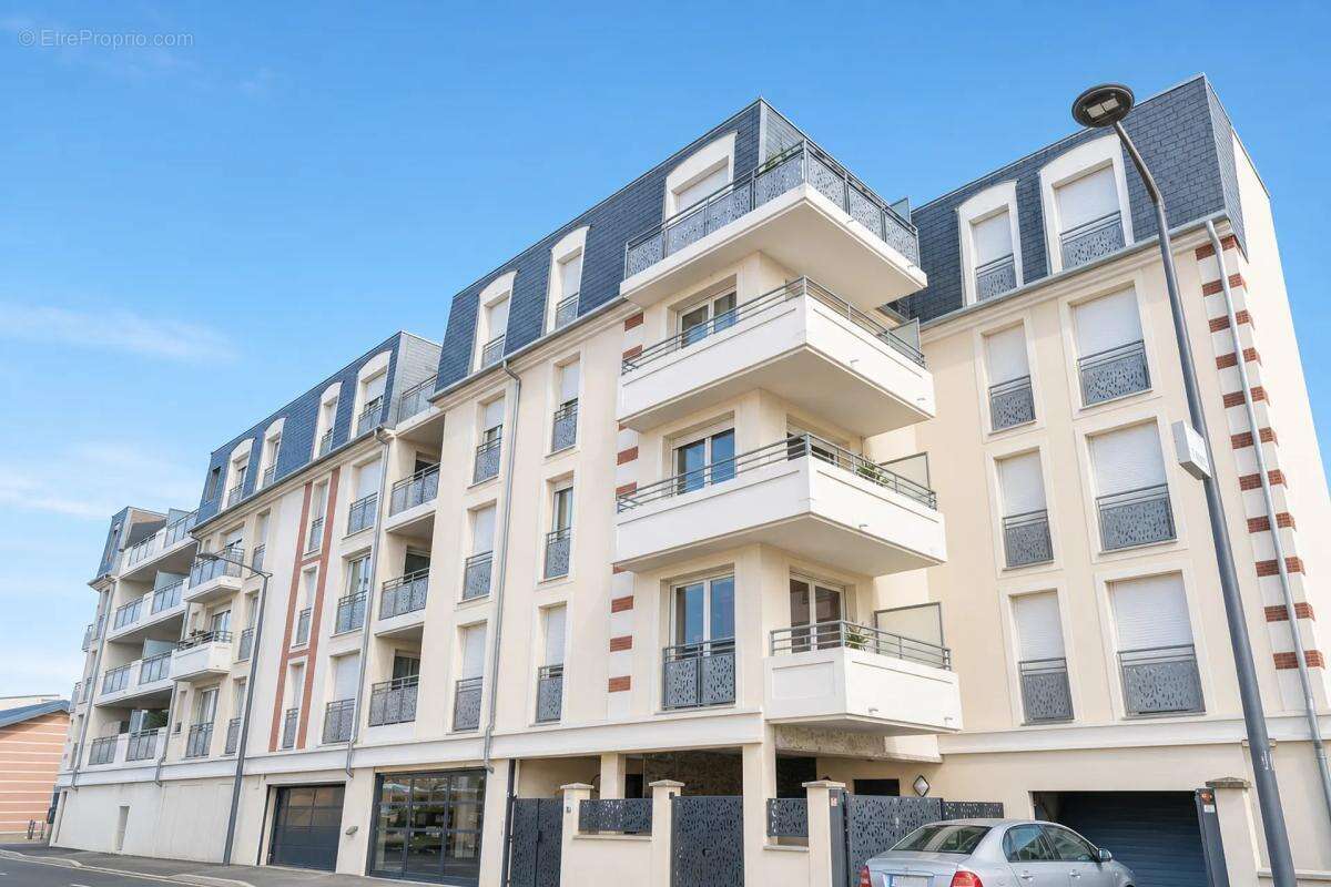 Appartement lumineux traversant 2 pièces 2 extérieurs à Persan - photo 1