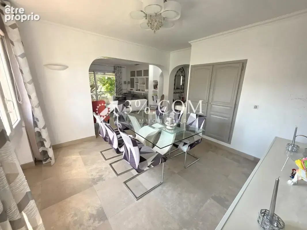 Grande maison au centre-ville de Saint-Raphaël - photo 6