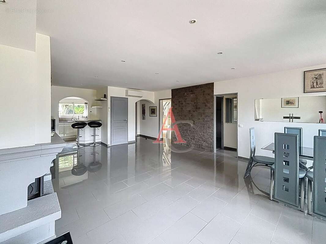 Maison à CAGNES-SUR-MER