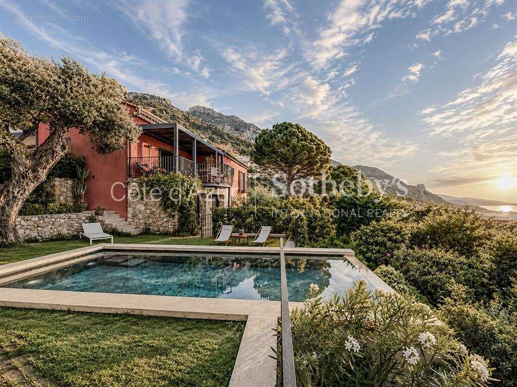 Beausoleil, villa vue mer avec piscine 225 m², à 5 minutes de Monaco - photo 2