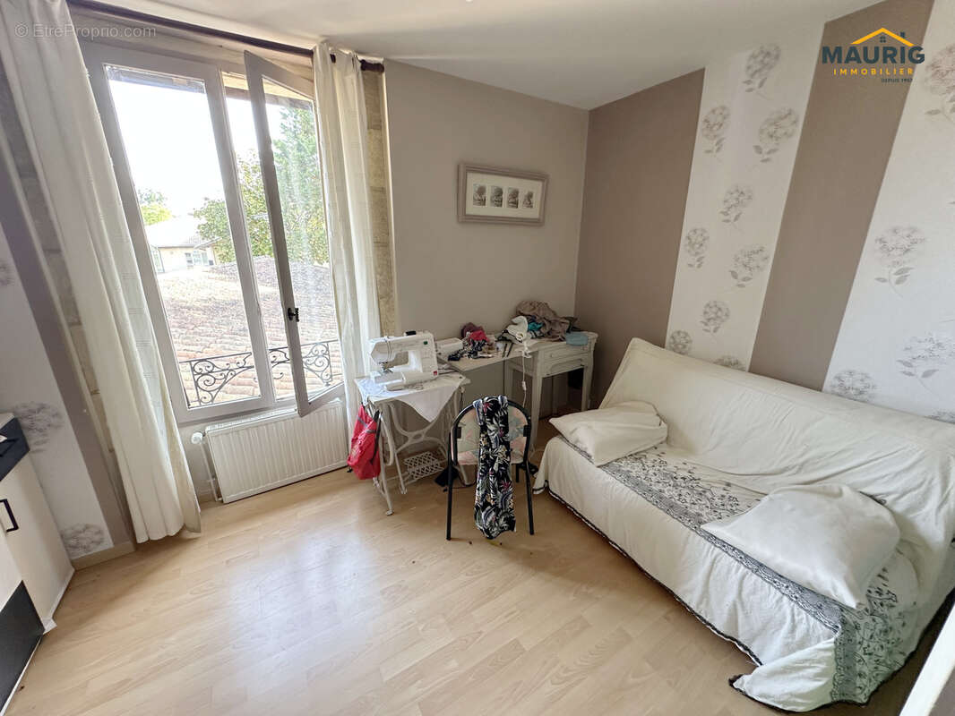 Marmande 47200 Maison en pierre 217m2 avec un T2 attenant - photo 11