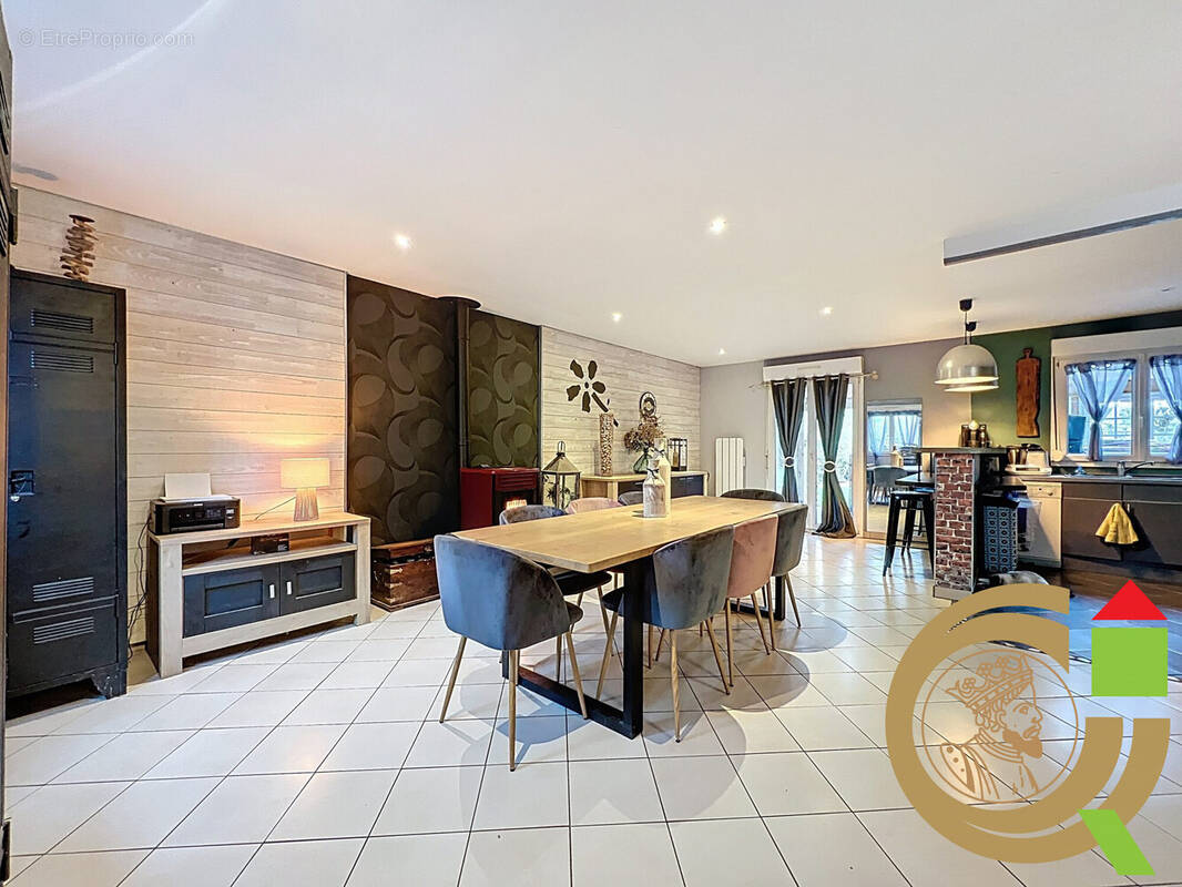 Maison à ESTREELLES