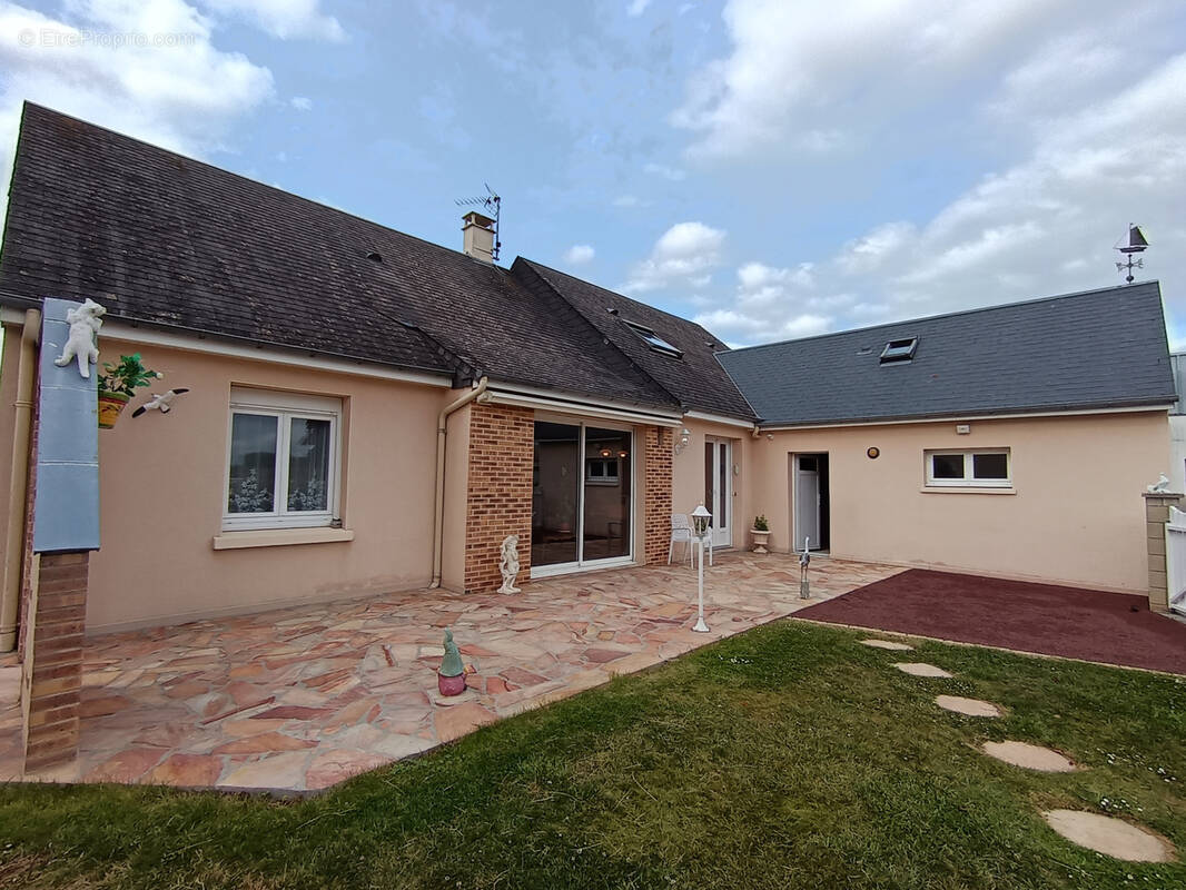 Maison à SAINT-PAIR-SUR-MER