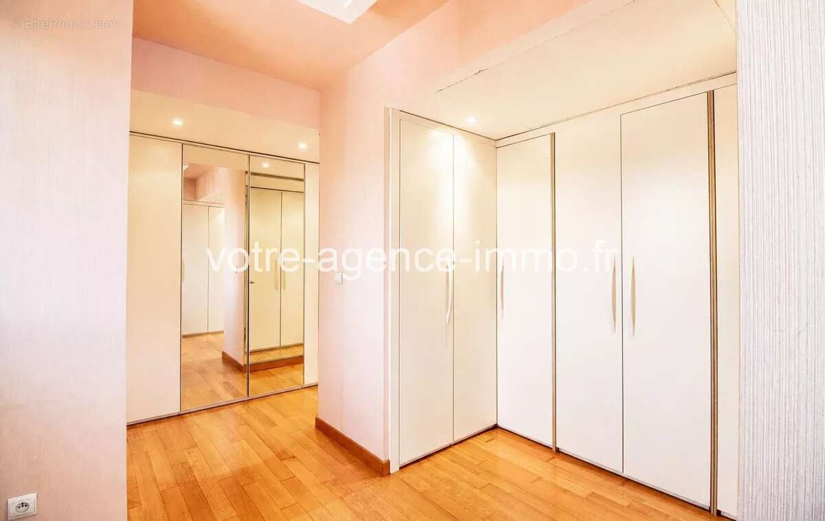 Nice Lanterne - PENTHOUSE VUE MER 360° - 190 m² + 346 m² de terrasses - Dernier étage - 2 garages - photo 27