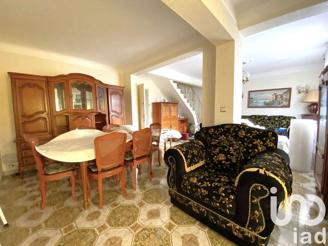 Photo 2 - Maison à CHENNEVIERES-SUR-MARNE