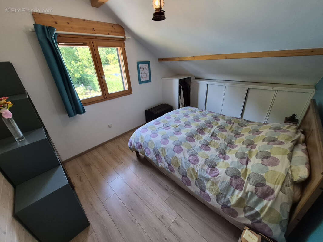 Maison individuelle de 2011 de type ossature bois de 141 m2 édifiée sur un terrain de 2292 m2 - photo 15