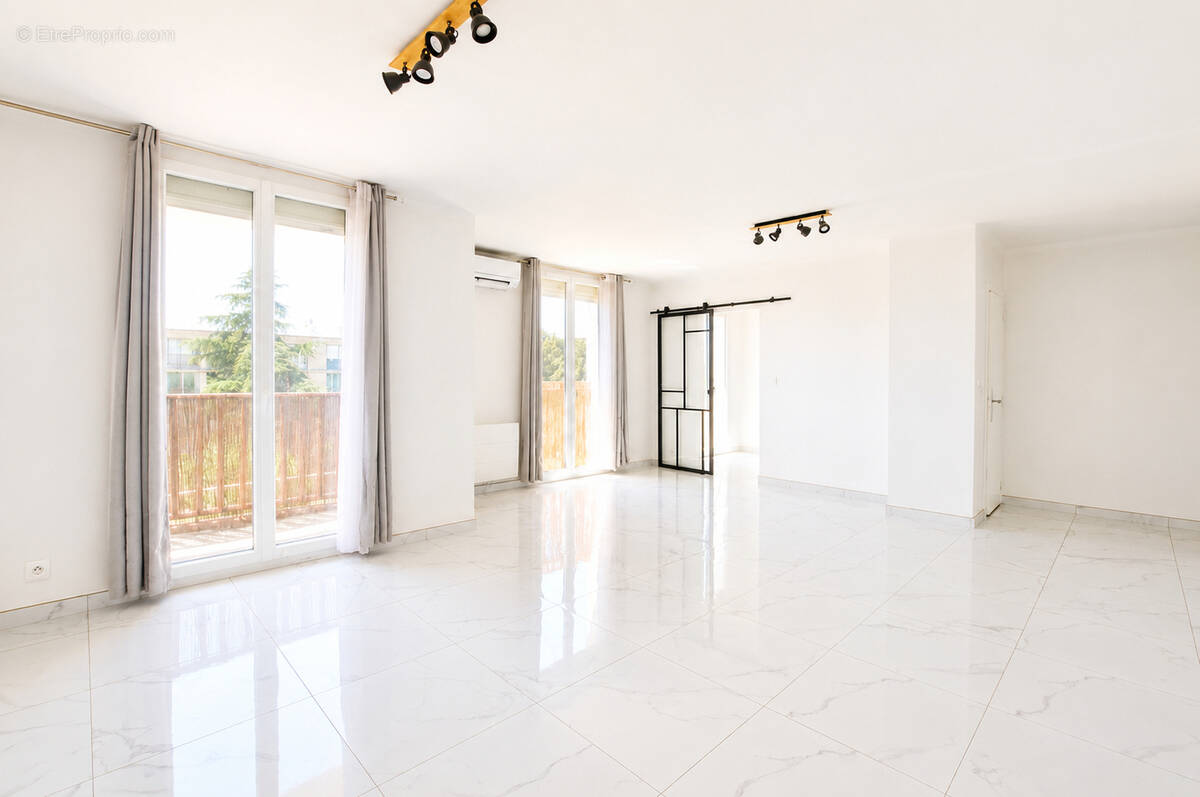 Appartement à MARSEILLE-12E