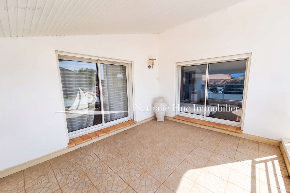 Maison 168 m² à Saint-Cyprien  - photo 9