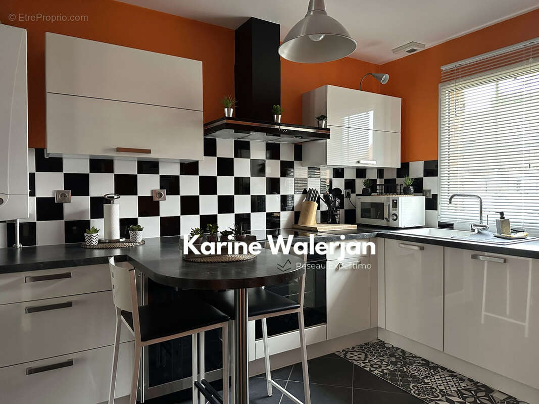 Maison à COURRIERES