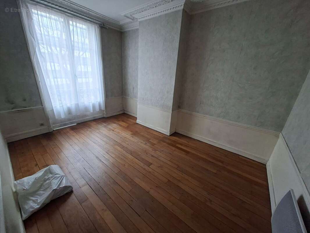 Appartement à LE BOURGET