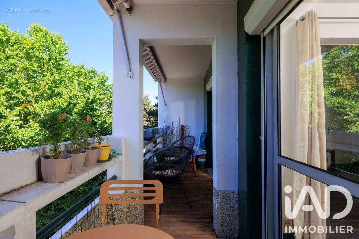 Appartement 95 m² à Tassin-La-Demi-Lune  - photo 2