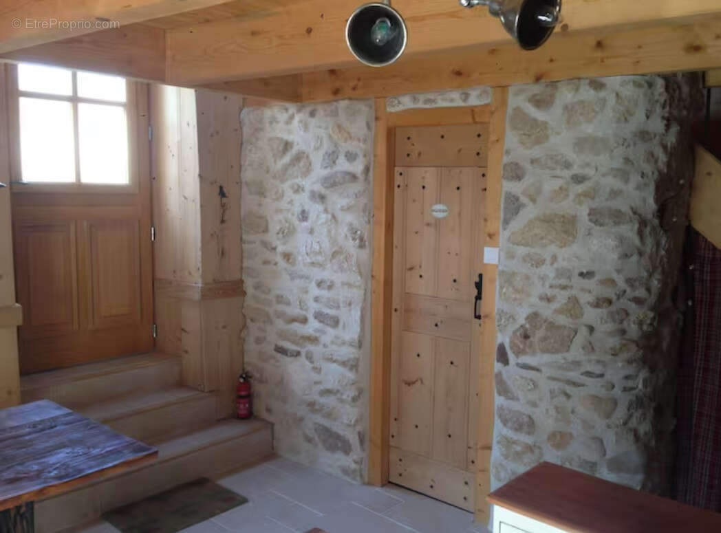 Maison à SAINT-AUPRE