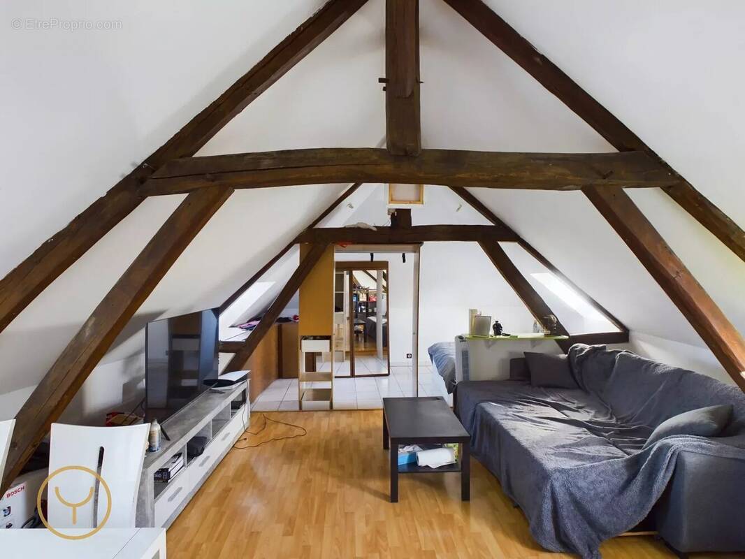 Appartement à PONT-SAINTE-MARIE