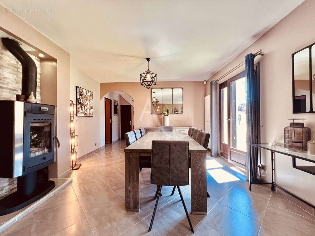 Maison à GRETZ-ARMAINVILLIERS