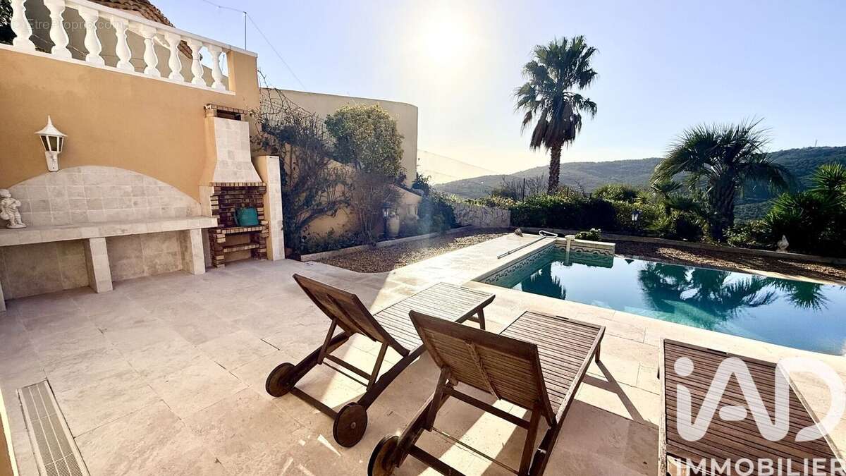 Photo 3 - Maison à ROQUEBRUNE-SUR-ARGENS