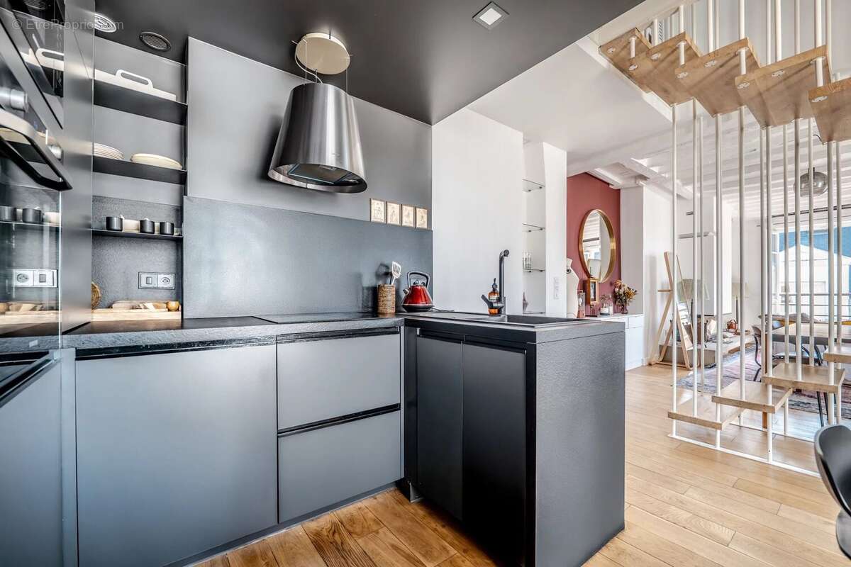 Appartement à PARIS-3E