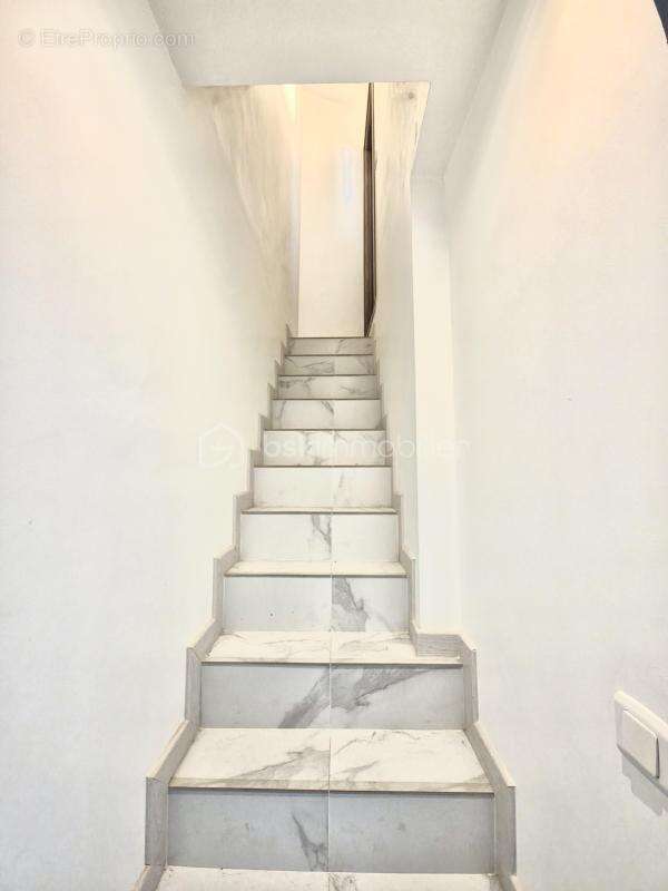 Duplex pour investissement locatif- T3 de 53m2 vendu loué ( bail meublé de 1 an) - photo 8