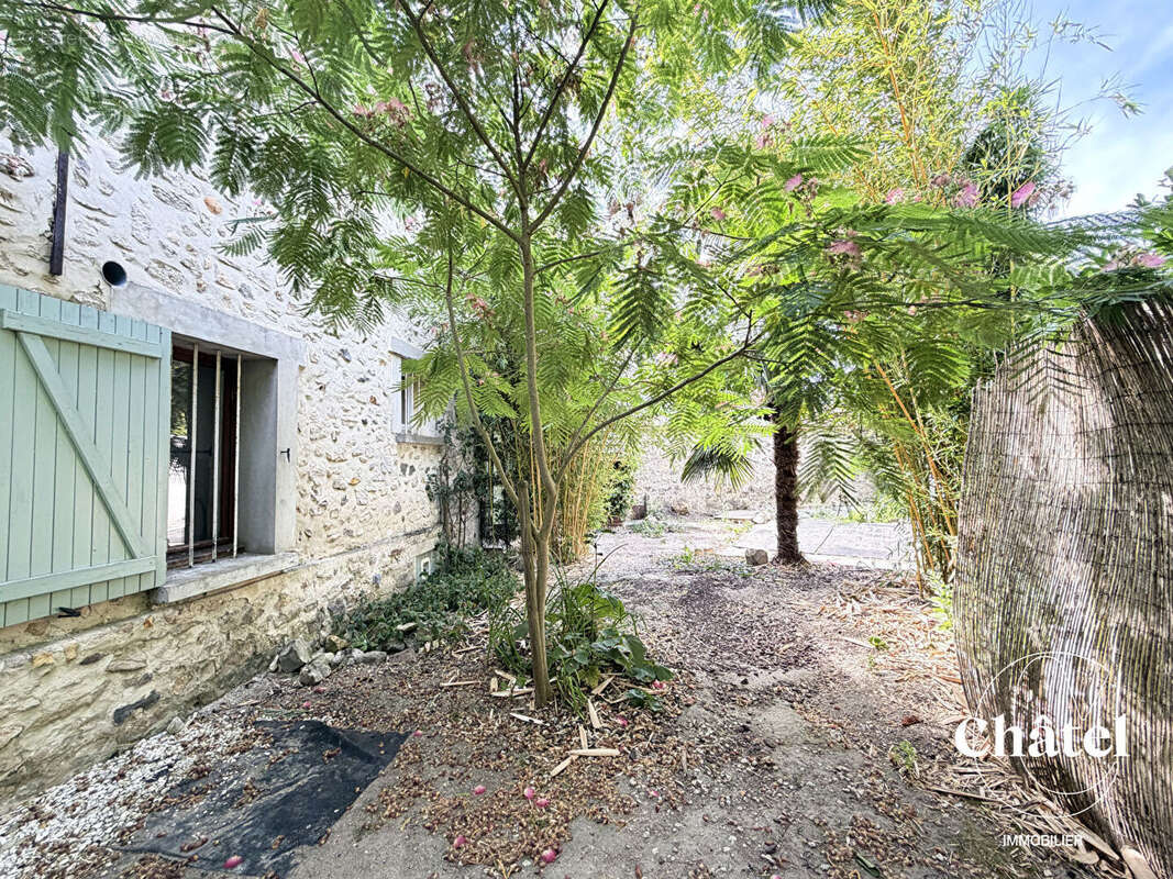 Proche Nanteuil le Haudouin - Maison 5 pièces - photo 13