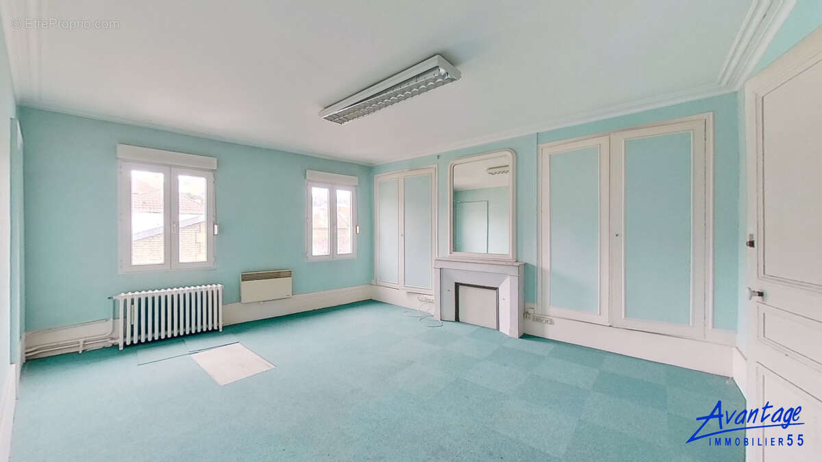 Tres bel immeuble, emplacement no 1 - photo 10