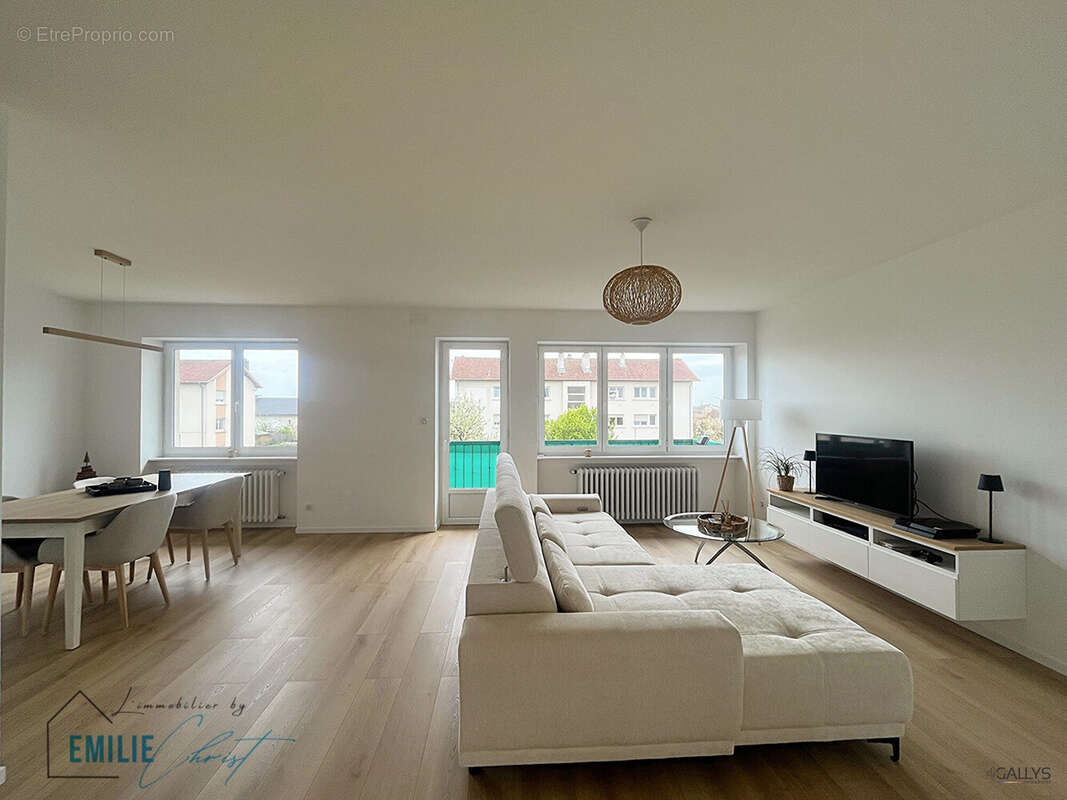 Appartement à BOUSSE