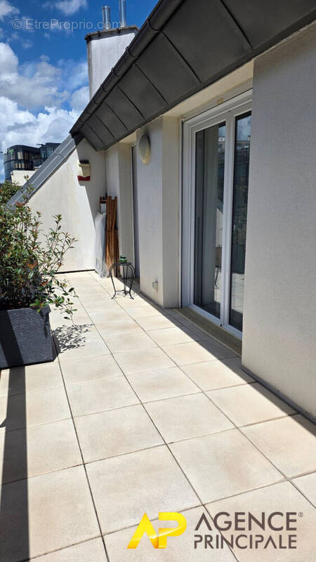 Appartement à LA GARENNE-COLOMBES
