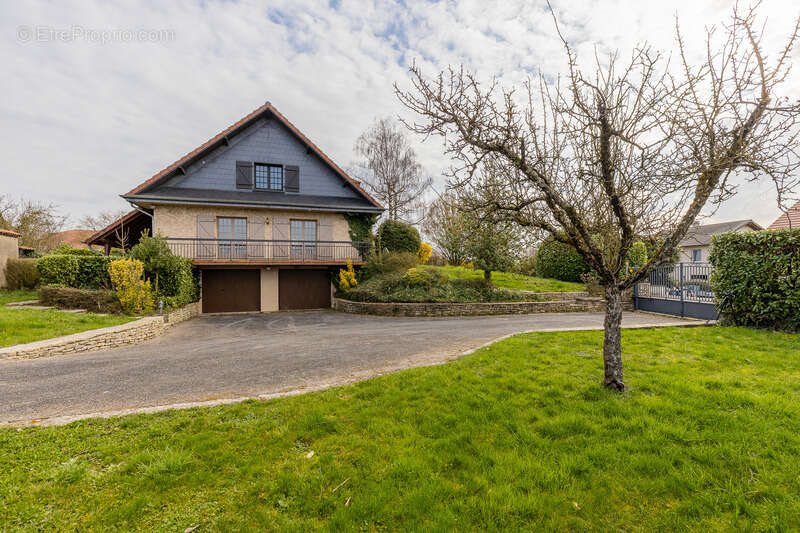 Propriete avec deux appartements ou maison  familiale 270 m2 - photo 14