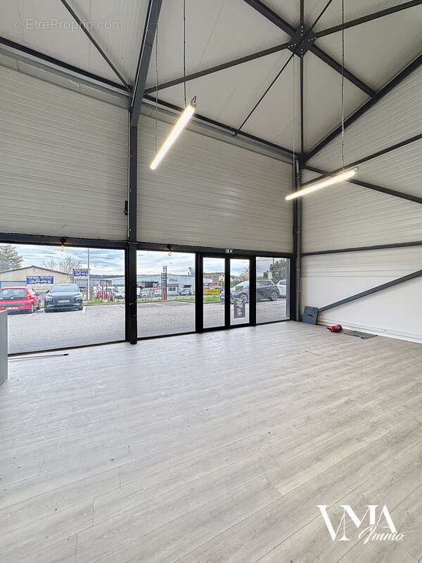 Commerce à VILLEFRANCHE-SUR-SAONE