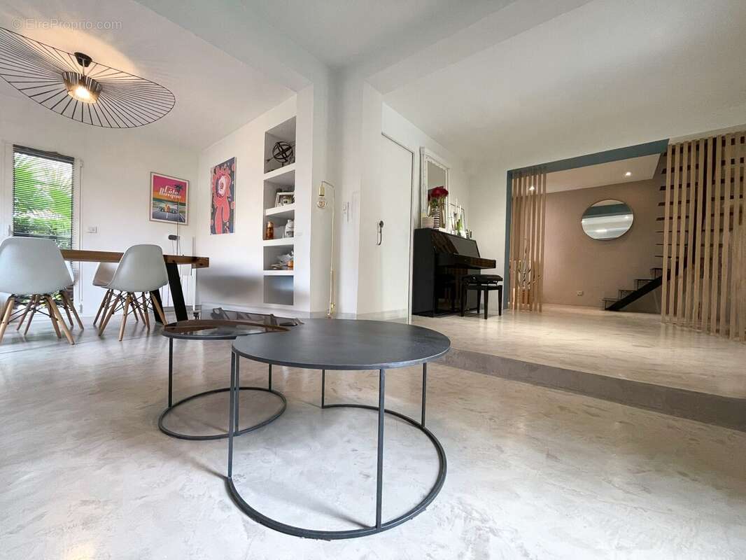 Maison à VERRIERES-LE-BUISSON