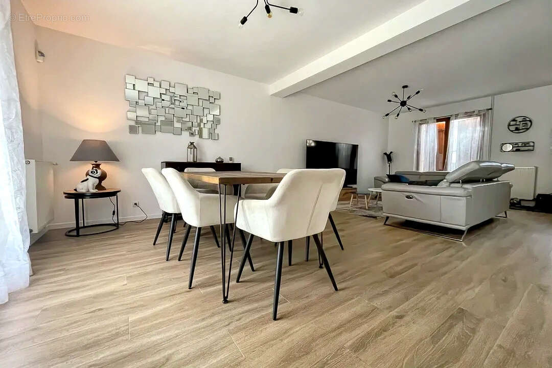 Maison à VILLIERS-SUR-MORIN