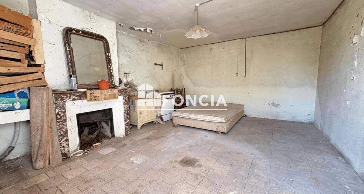 Maison à POCE-SUR-CISSE