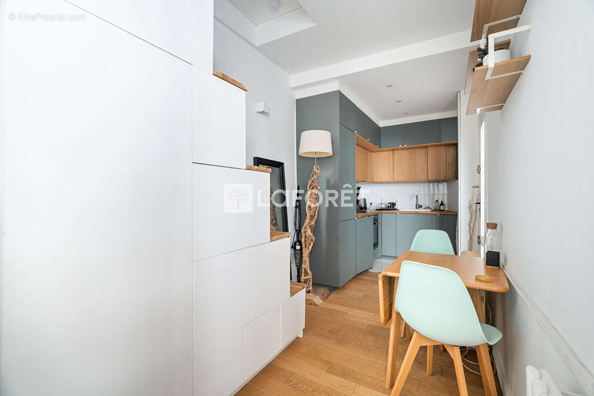 Appartement à PARIS-17E