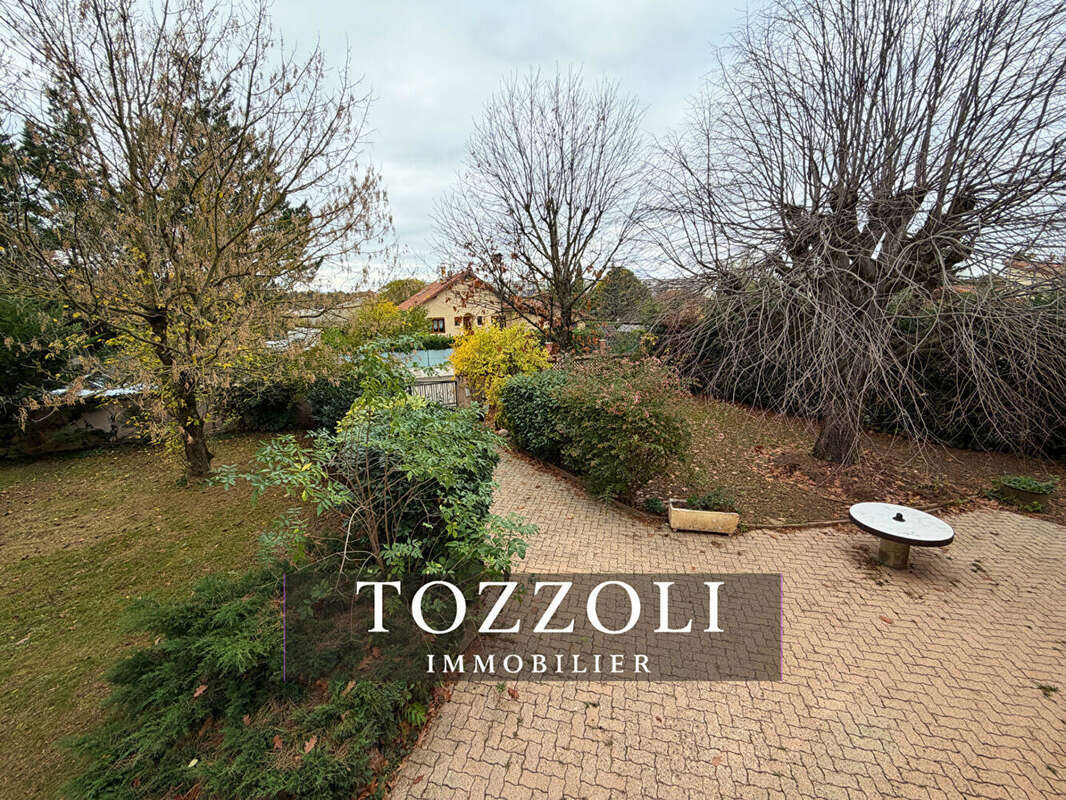 Maison à SAINT-QUENTIN-FALLAVIER