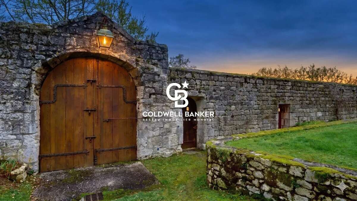 Château médiéval inscrit Monument Historique aux confins du Tarn-et-Garonne - photo 9