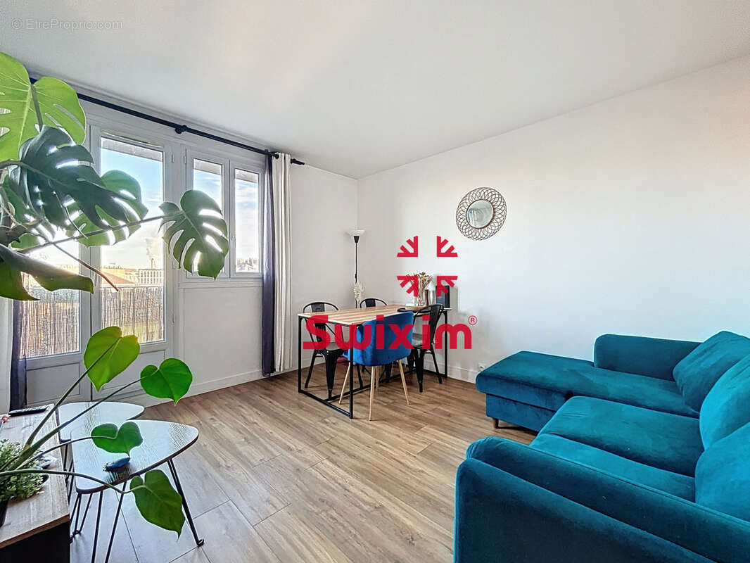 Appartement à PARIS-17E