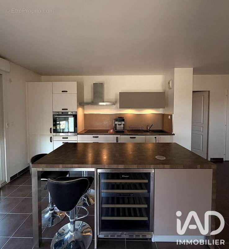 Appartement 82 m² à Saint-Genis-Pouilly  - photo 2