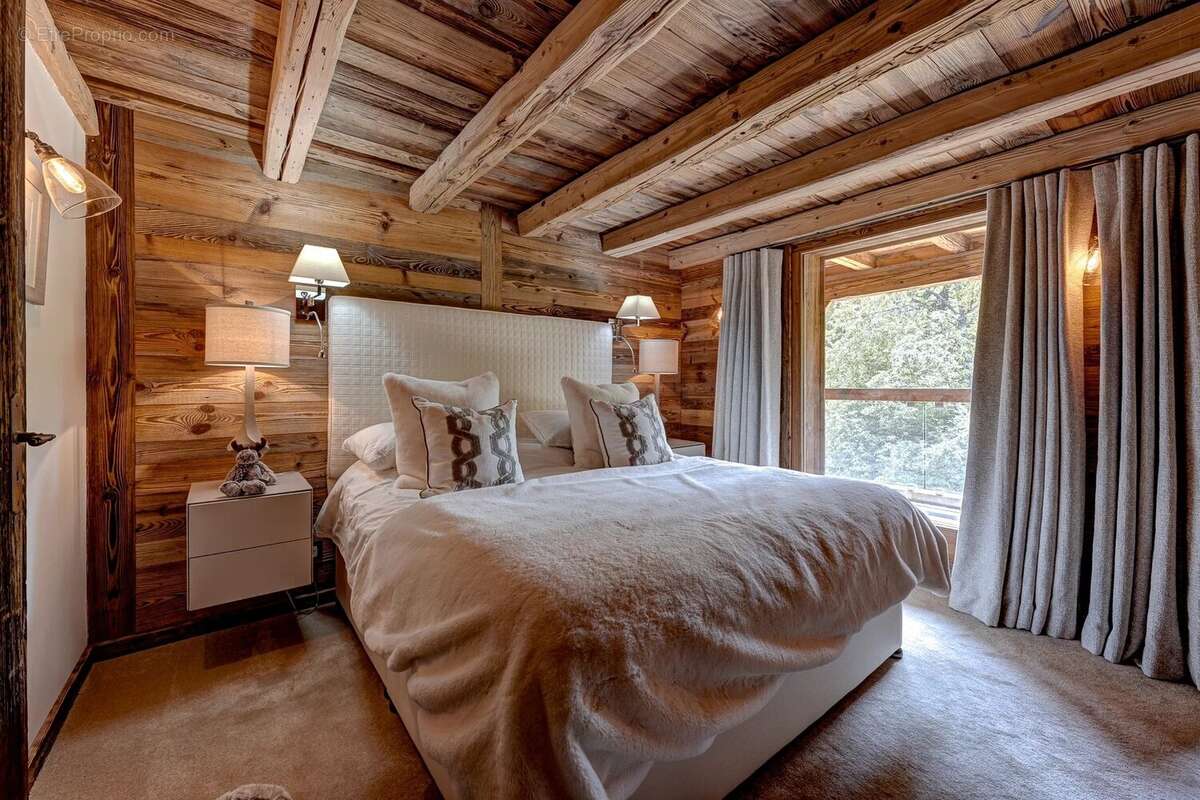 Maison à ARACHES-LA-FRASSE