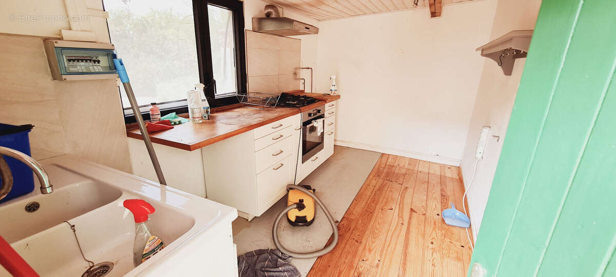 Maison de village 160m²  T5  avec garage, cuisine d'été, jardin, atelier... - photo 16