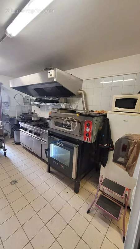 Commerce à PUGET-SUR-ARGENS