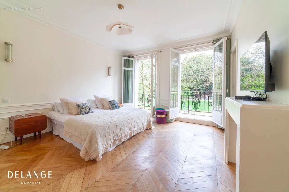 Appartement à PARIS-19E