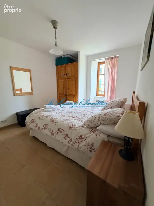 CANAULES, dans une maison en pierres de caractère, appartement T3  au 1er étage avec terrasse privée - photo 11
