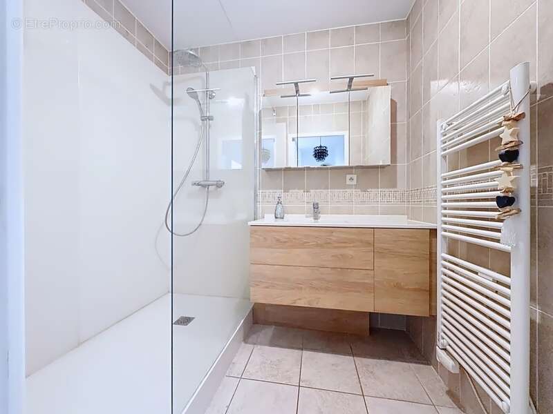 Appartement à OULLINS