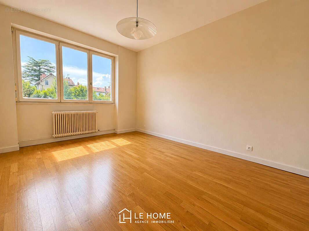 Appartement à TASSIN-LA-DEMI-LUNE